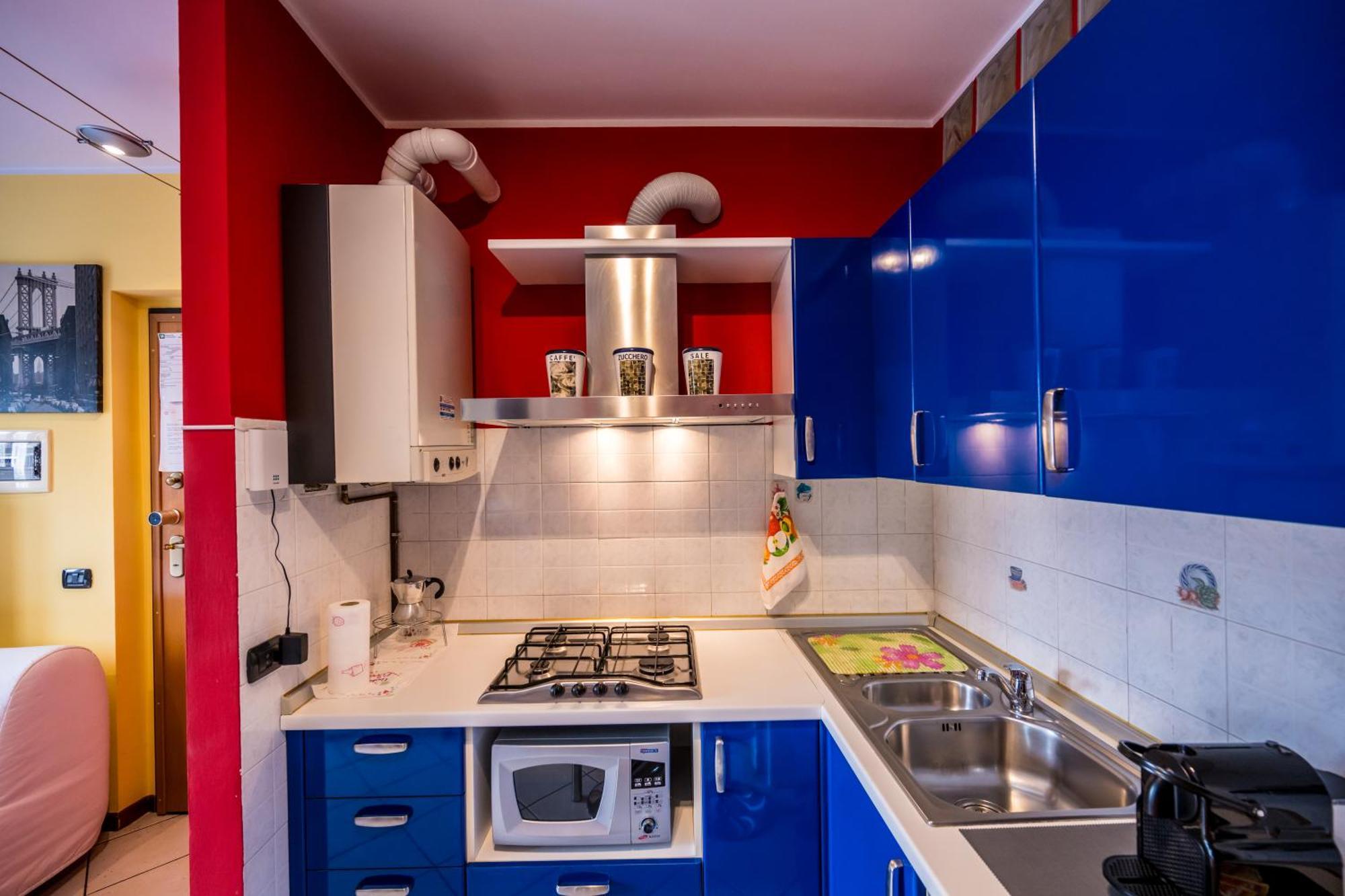 Cozy Rogoredo Next To The Metro And Train Station Milão